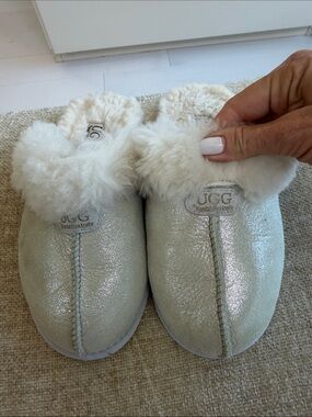 UGG Womens Metallic Silver Shearling Slippers